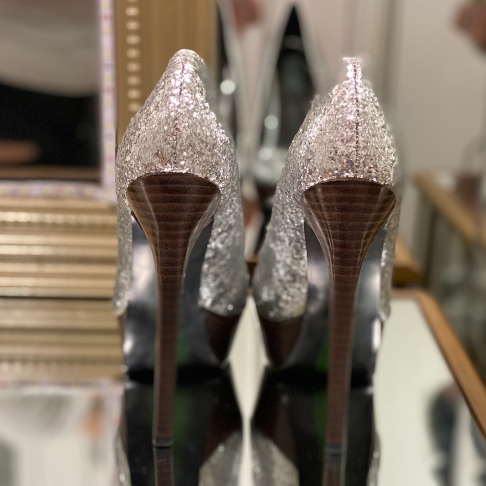 High Heels - Picture 3 of 8